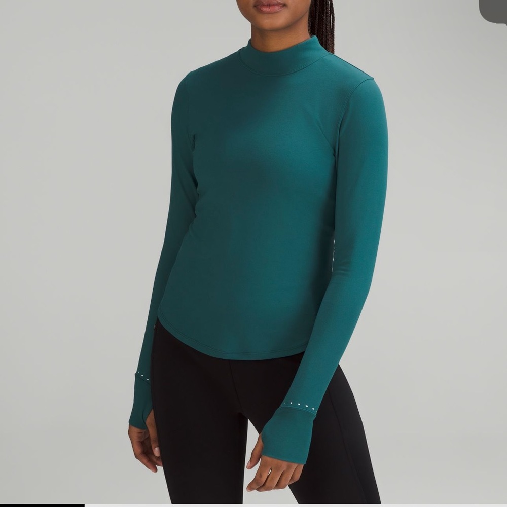 NWT never worn lululemon long sleeve shirt